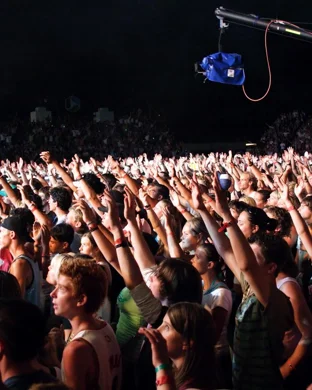 Live concert by Chvrches